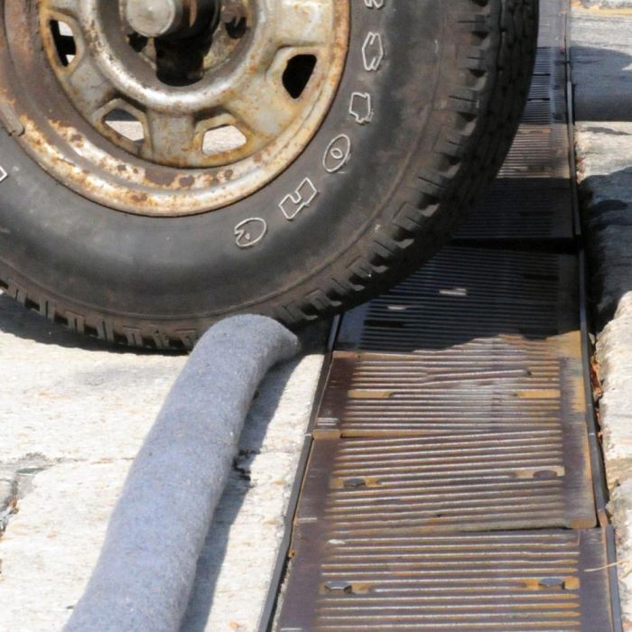 UltraTech 9703 Trench Filter Boom - 3