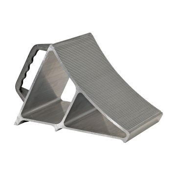 Vestil EALUM-7-HNDG Chock with Hand Grip - 7"W x 8"H x 13-1/16"D