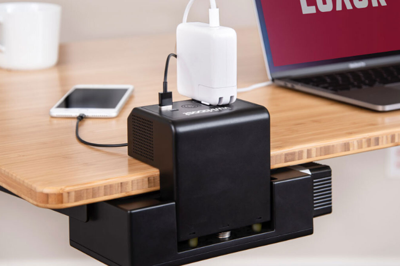 an image showing the Luxor KwikBoost EdgePower desktop charging station system